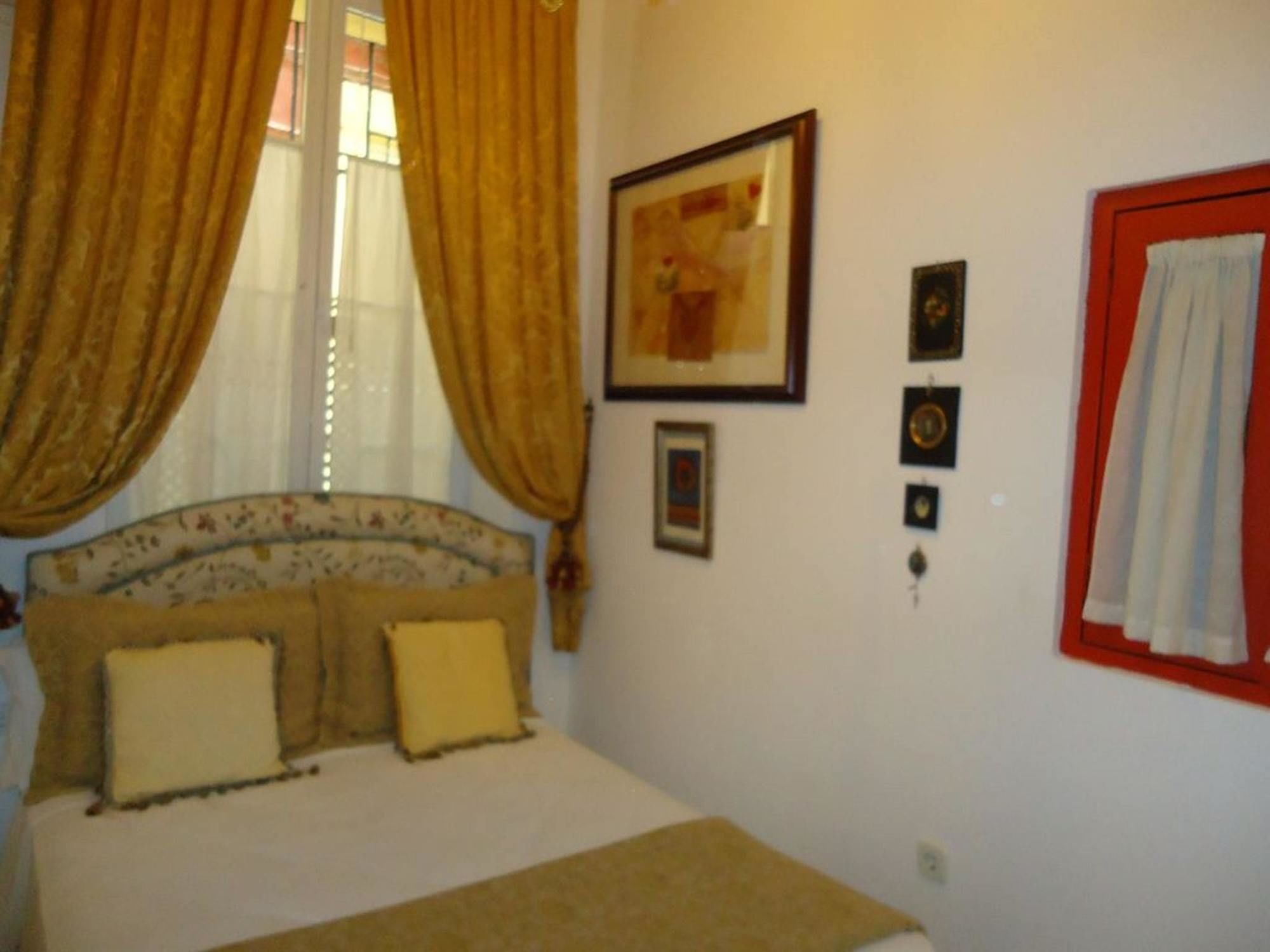 House With 2 Bedrooms In Sevilla, With Enclosed Garden And Wifi - 80 K *